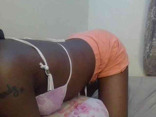Girlnextdoor8 webcam