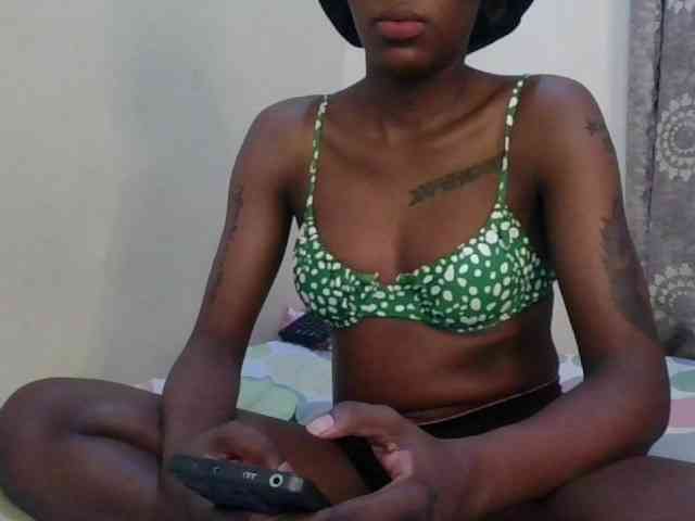 Girlnextdoor8 webcam