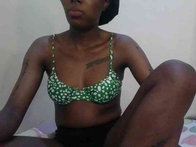 Girlnextdoor8 webcam