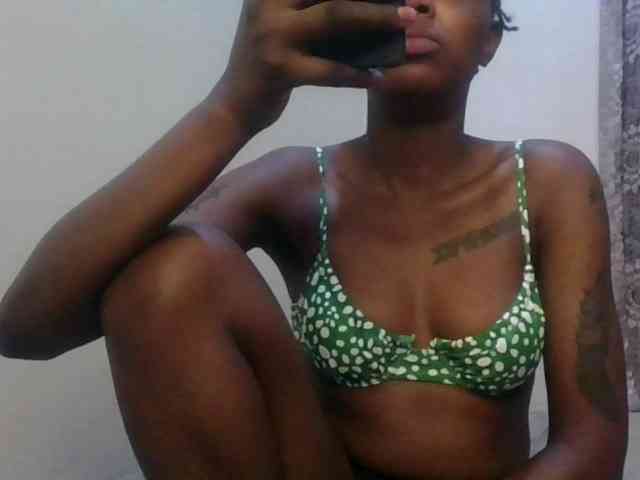Girlnextdoor8 webcam