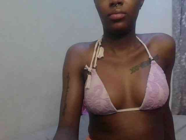 Girlnextdoor8 webcam