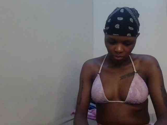 Girlnextdoor8 webcam