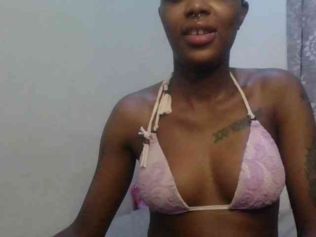 Girlnextdoor8 webcam
