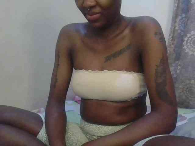 Girlnextdoor8 webcam