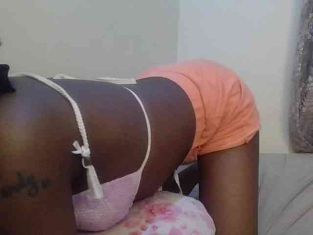 Girlnextdoor8 webcam