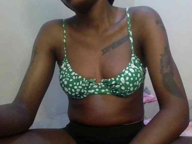 Girlnextdoor8 webcam