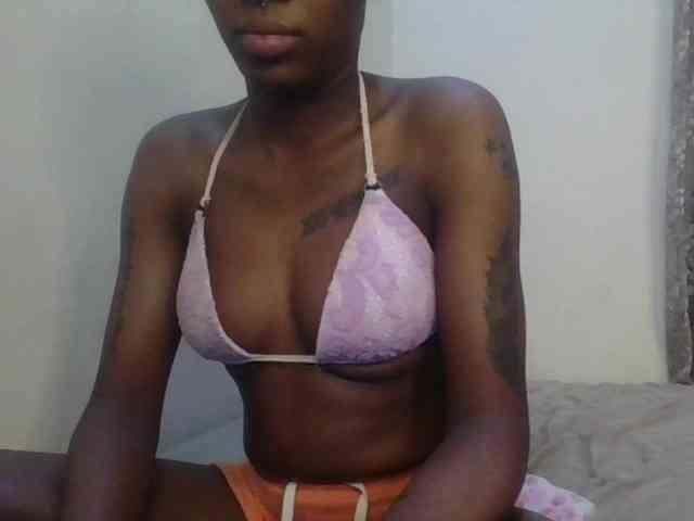 Girlnextdoor8 webcam