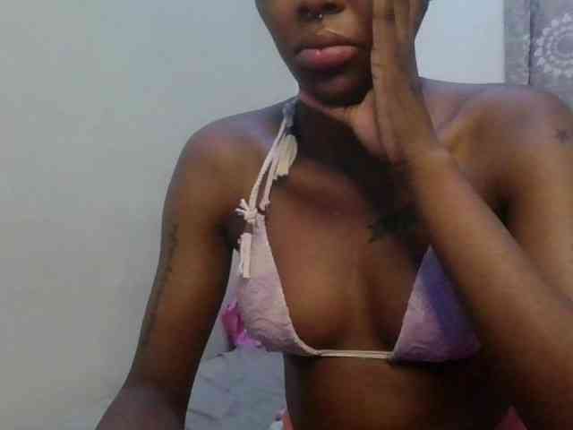 Girlnextdoor8 webcam