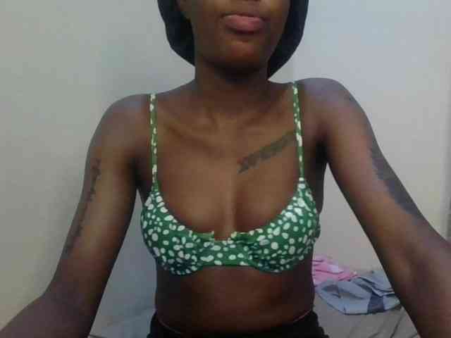 Girlnextdoor8 webcam