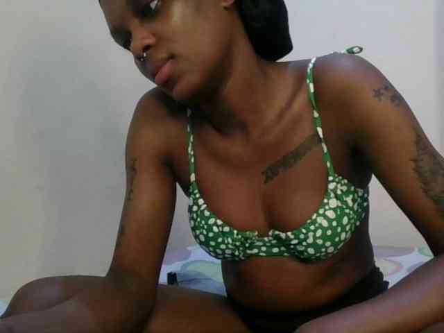 Girlnextdoor8 webcam