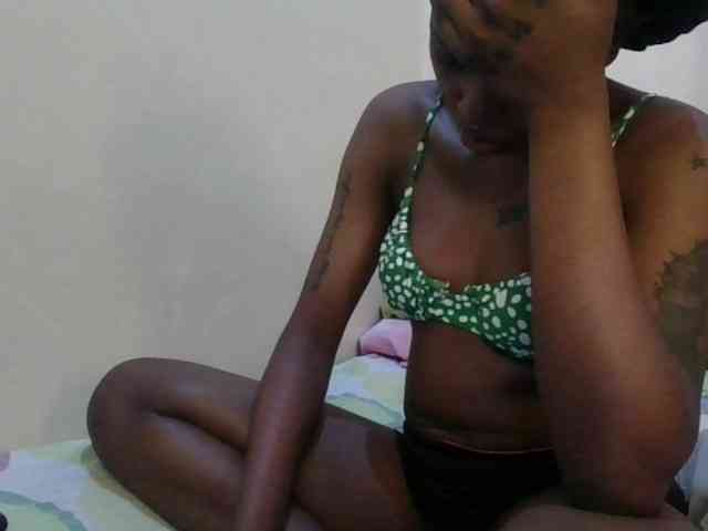 Girlnextdoor8 webcam