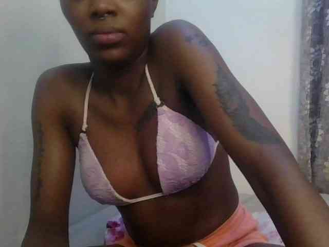 Girlnextdoor8 webcam
