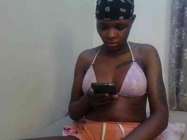 Girlnextdoor8 webcam