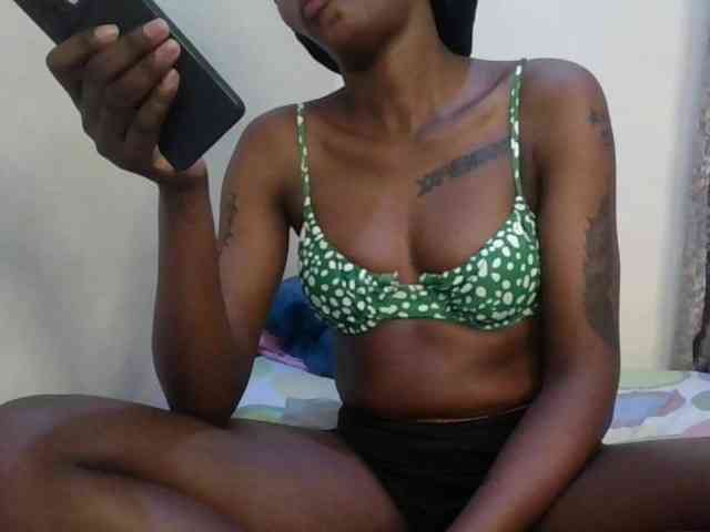 Girlnextdoor8 webcam