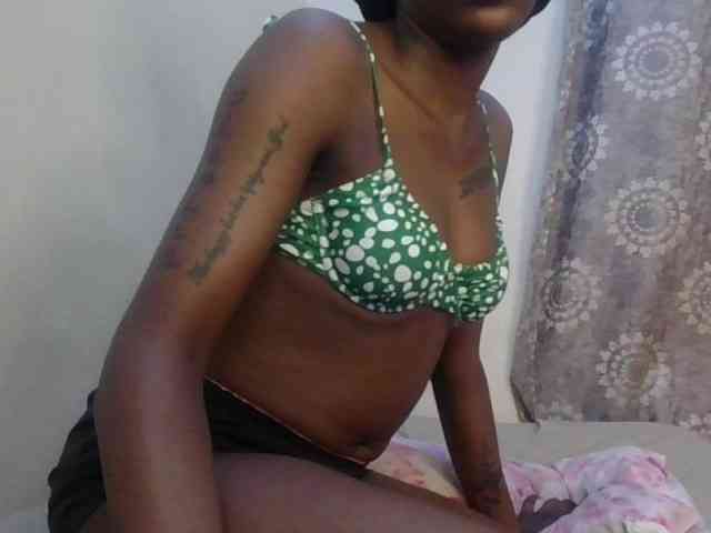 Girlnextdoor8 webcam