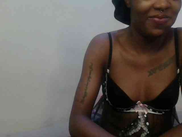 Girlnextdoor8 webcam