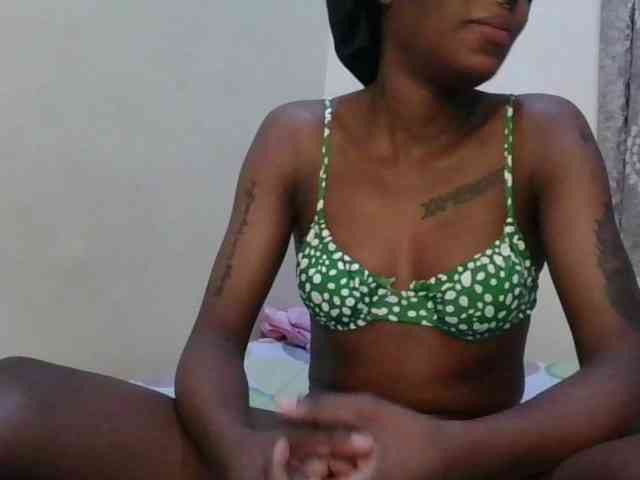 Girlnextdoor8 webcam