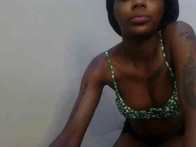 Girlnextdoor8 webcam