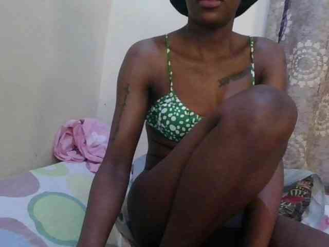 Girlnextdoor8 webcam