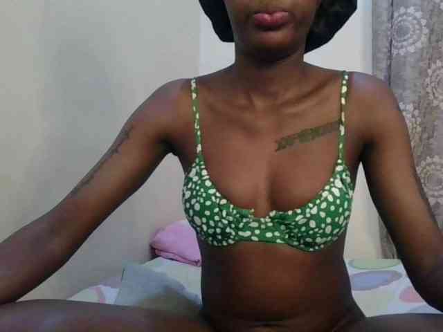 Girlnextdoor8 webcam