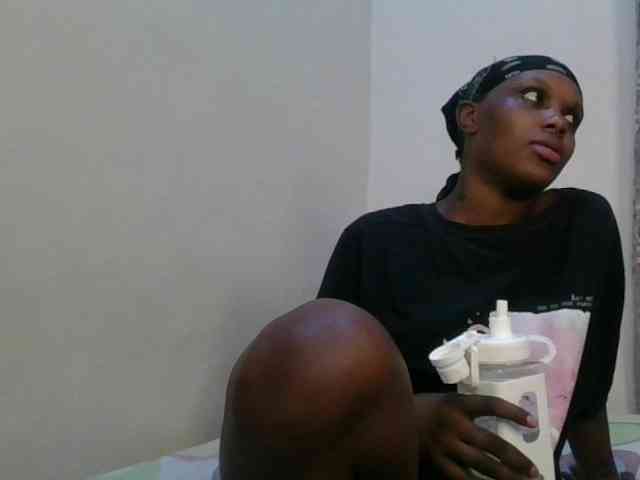 Girlnextdoor8 webcam