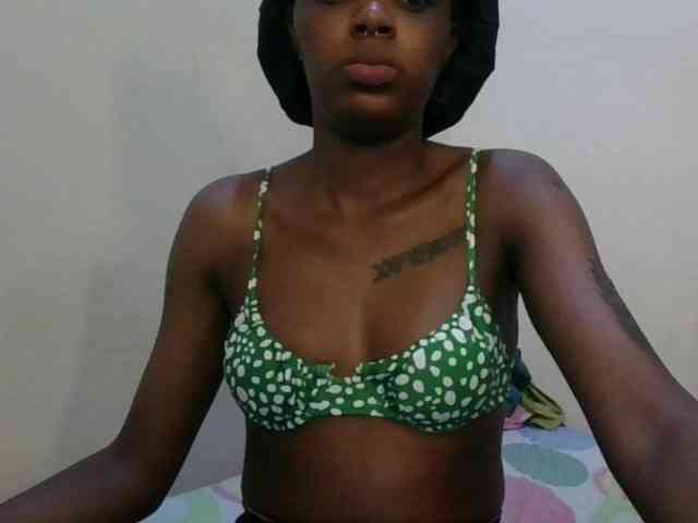 Girlnextdoor8 webcam