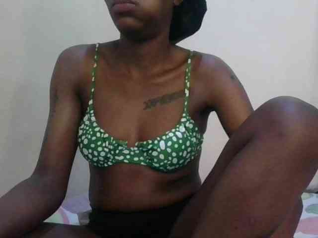 Girlnextdoor8 webcam