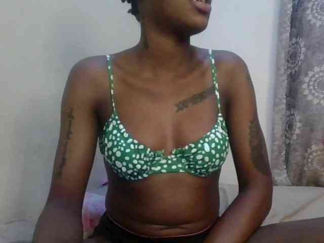 Girlnextdoor8 webcam