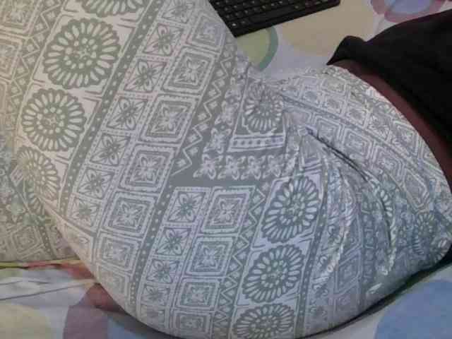 Girlnextdoor8 webcam