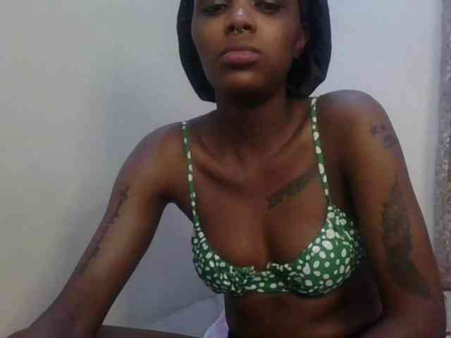 Girlnextdoor8 webcam