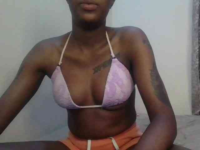 Girlnextdoor8 webcam