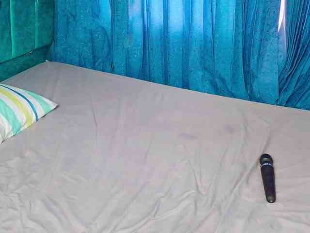 MilaFyre webcam