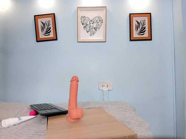 JessicaPlay's BongaCams show and profile