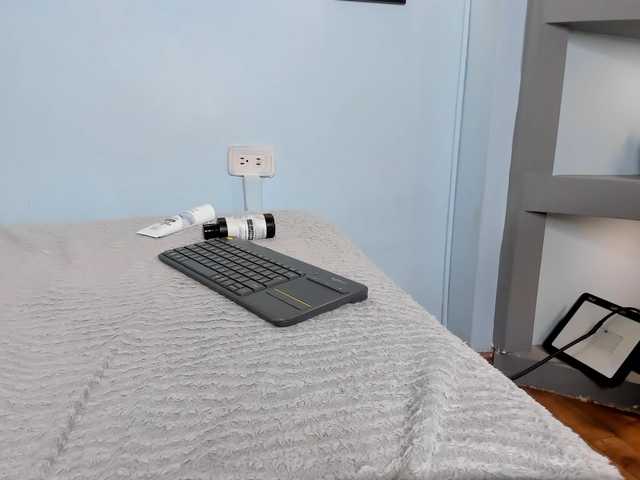 JessicaPlay's BongaCams show and profile