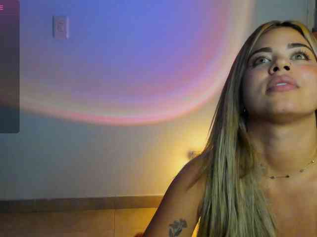 sophiazilla webcam