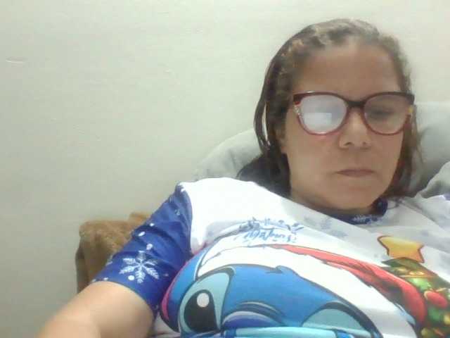 lucianamaster's BongaCams show and profile