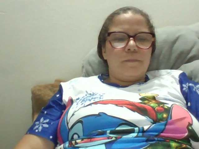 lucianamaster's BongaCams show and profile