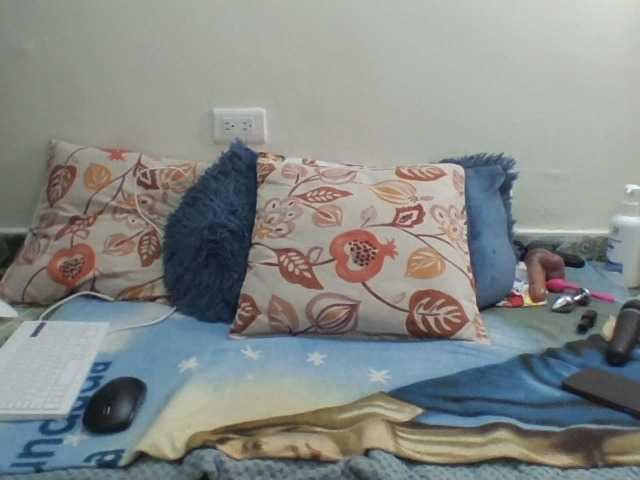 lucianamaster's BongaCams show and profile