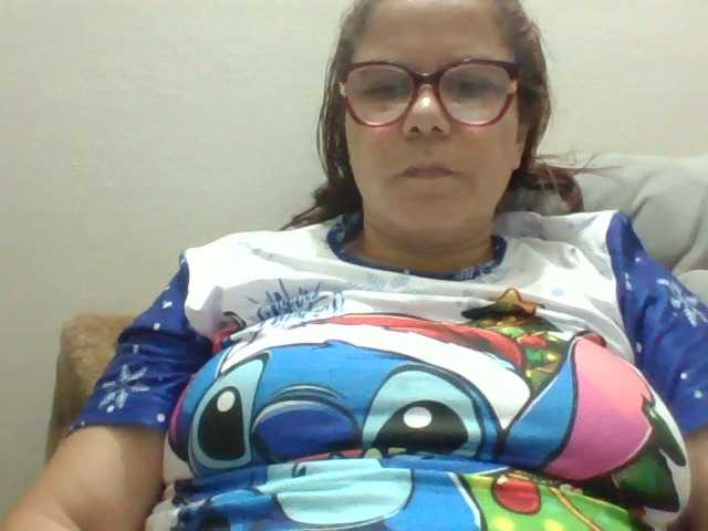 lucianamaster's BongaCams show and profile