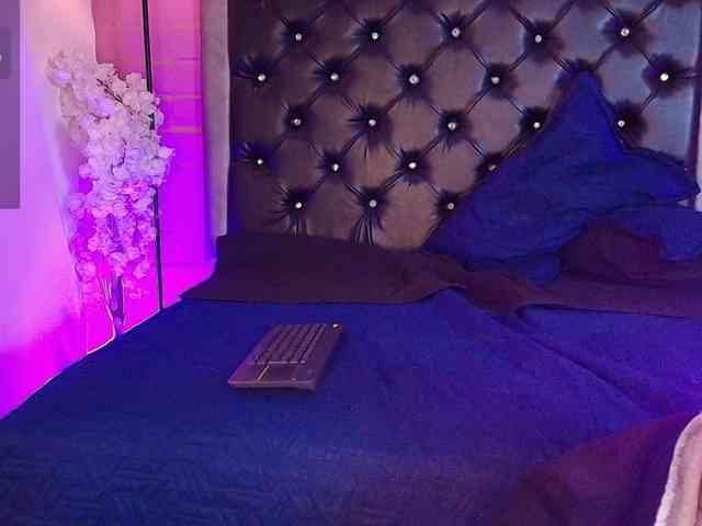 Mike-and-Sttar's webcam live show