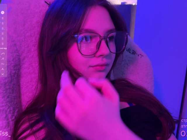 -FoxAlisa-'s BongaCams show and profile