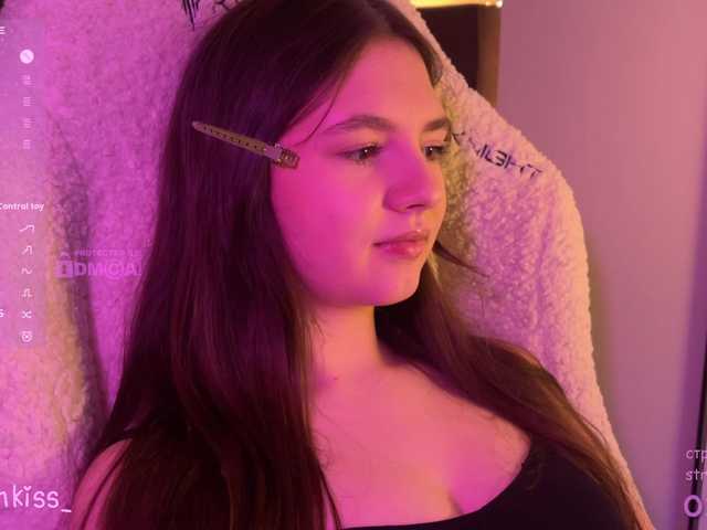 -FoxAlisa-'s BongaCams show and profile