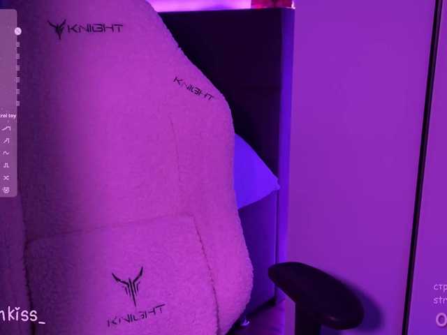 -FoxAlisa-'s BongaCams show and profile