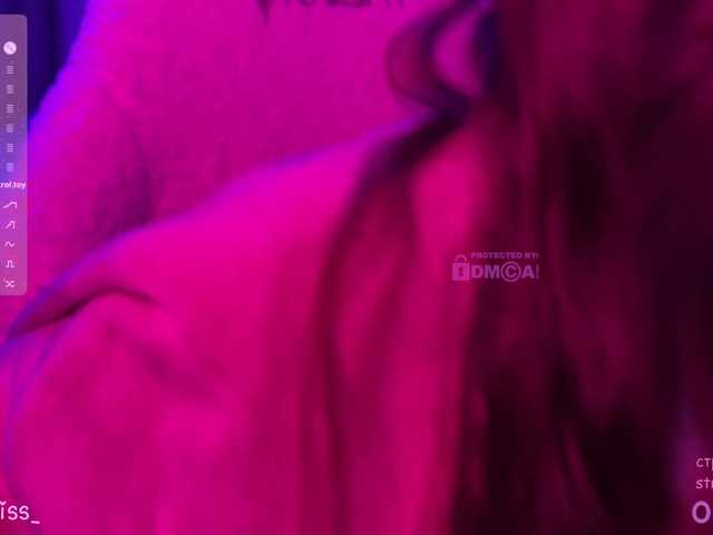 -FoxAlisa-'s BongaCams show and profile