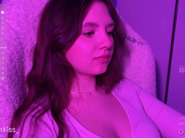 -FoxAlisa-'s BongaCams show and profile