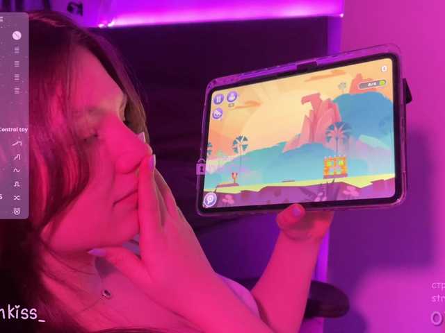 -FoxAlisa-'s BongaCams show and profile