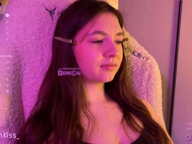 -FoxAlisa-'s BongaCams show and profile