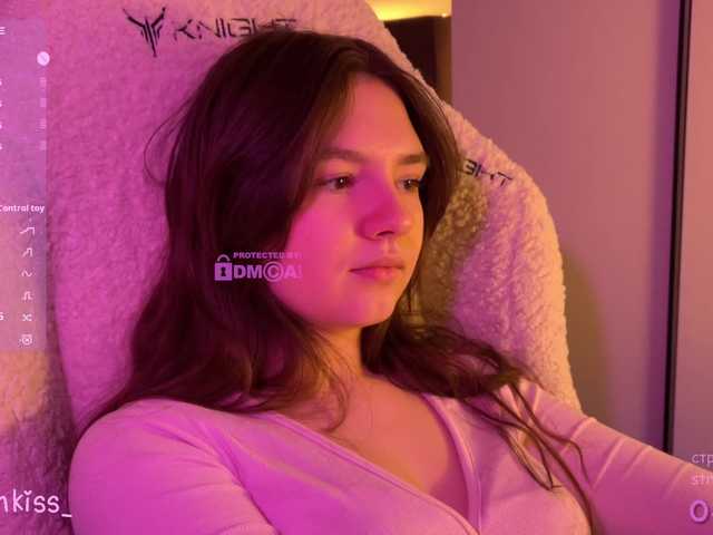 -FoxAlisa-'s BongaCams show and profile