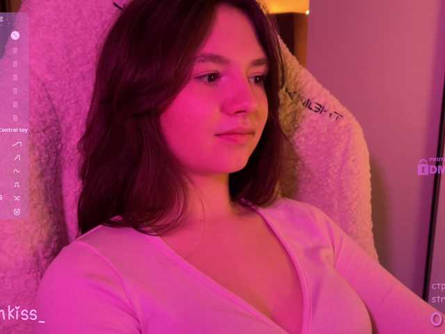 -FoxAlisa-'s BongaCams show and profile