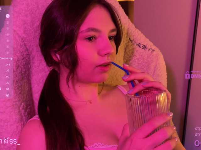 -FoxAlisa-'s BongaCams show and profile